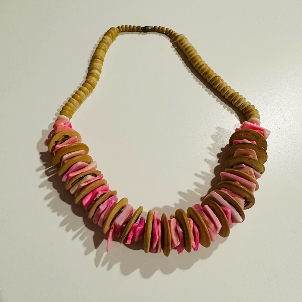 Pink shell and wood necklace